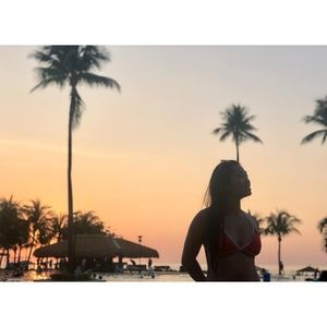 Meet your Posher, Val